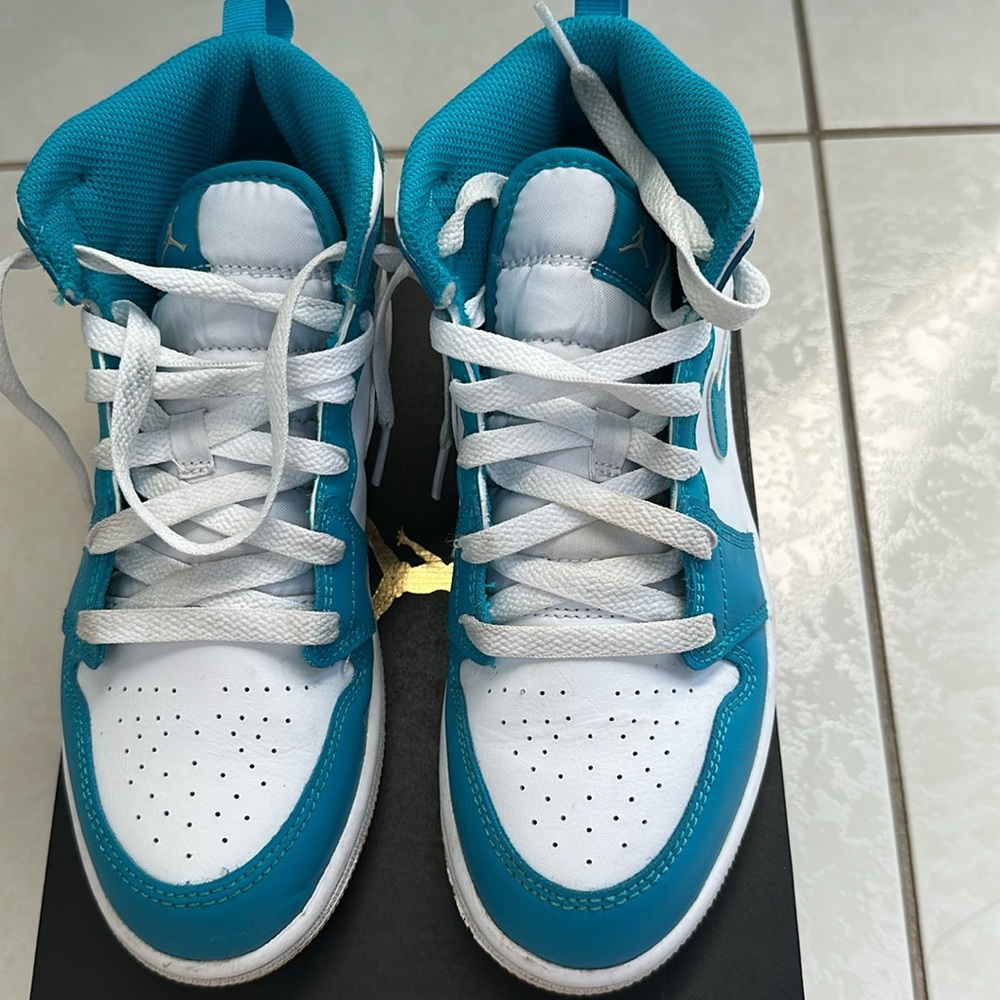 Jordan 1 Mid Preschool size 3 Y in Aquatone - Picture 6 of 11